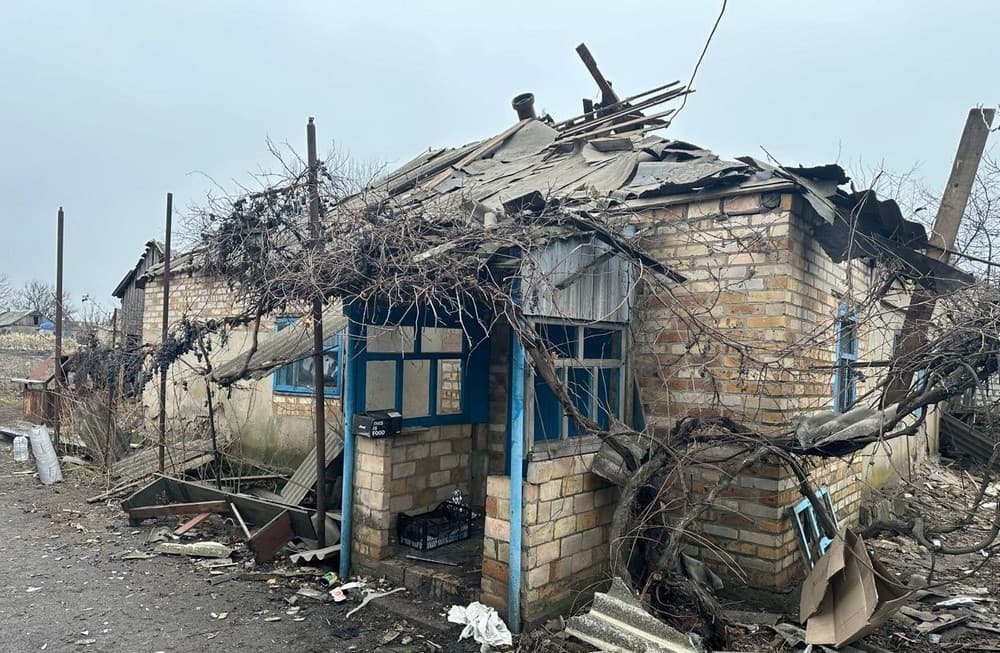 За добу росіяни завдали 3 630 ворожих обстрілів по лінії фронту та житловому сектору на Донеччині, є вбиті і поранені