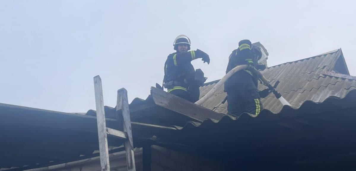 У Покровському районі рятувальники ліквідували дві пожежі в житлових будинках