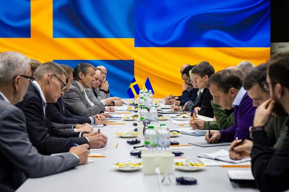ППО, виробництво зброї, підготовка нових бригад: Україна та Швеція обговорили деталі воєнної підтримки