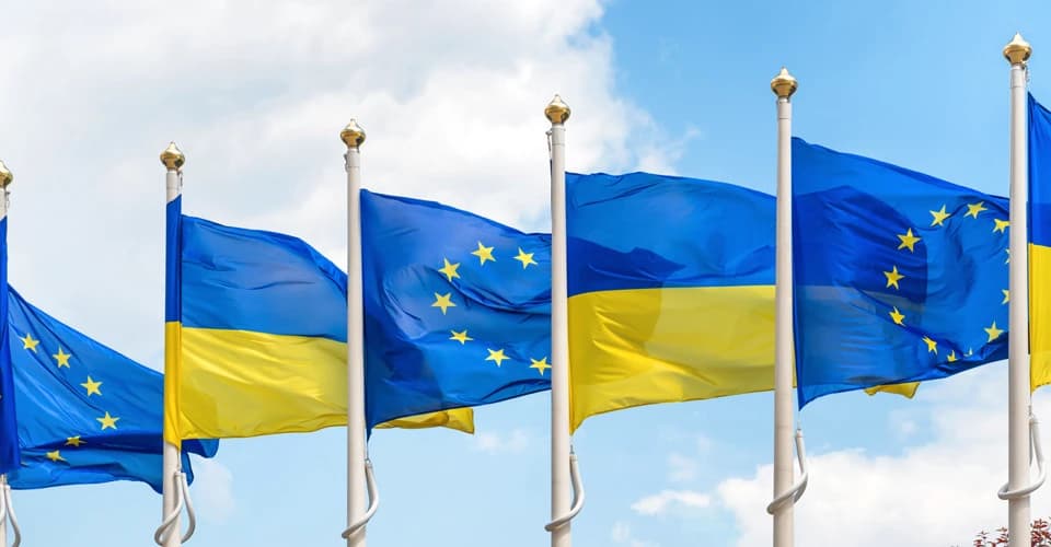 прапори єс та україни
