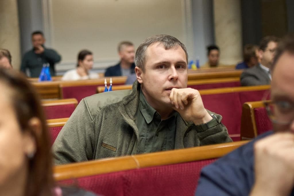 роман костенко