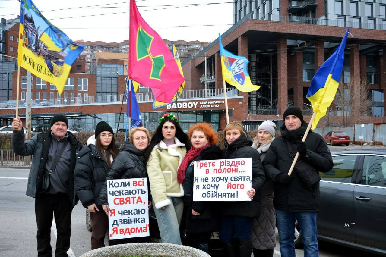 У містах України пройшли чергові акції на підтримку полонених та зниклих безвісти