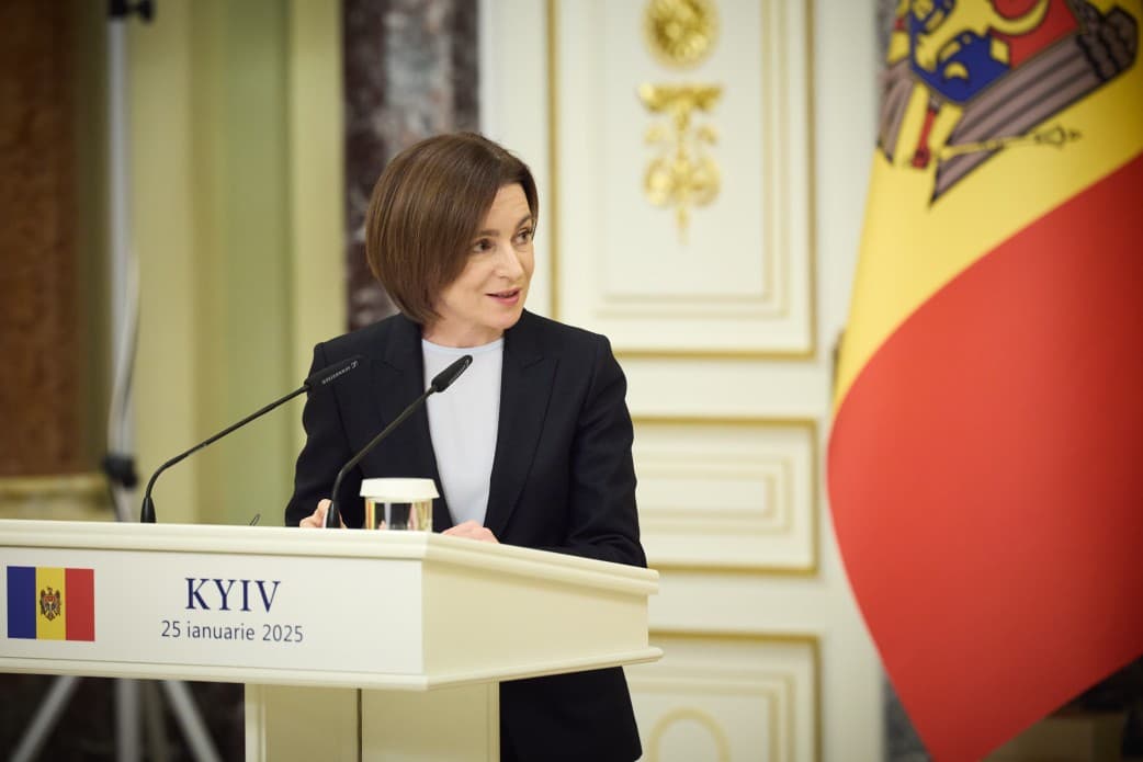 мая санду