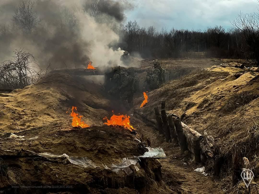 Активність ворога зберігається на Покровському напрямку: 25 атак здійснив ворог на позиції ЗСУ