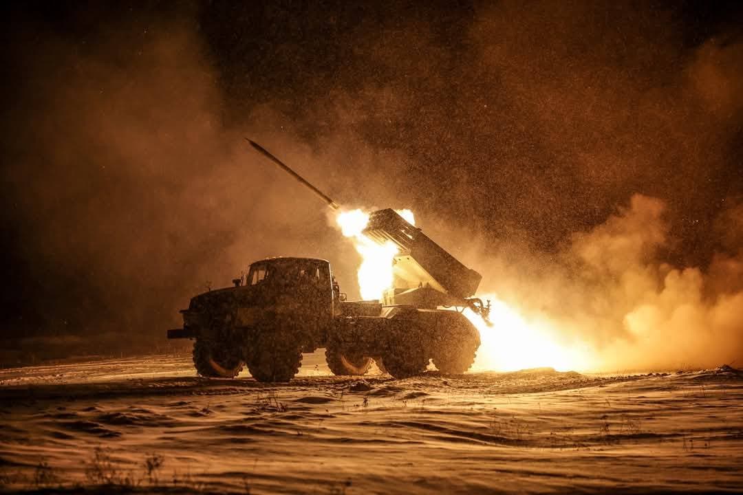 стріляє град