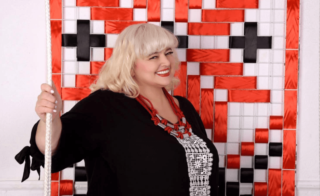 Переселенка з Луганщини розповіла, як популяризує рідну область