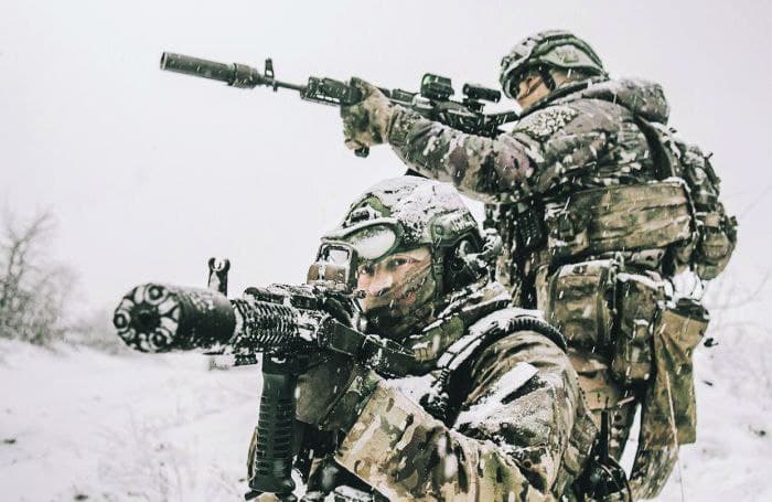 російські військові