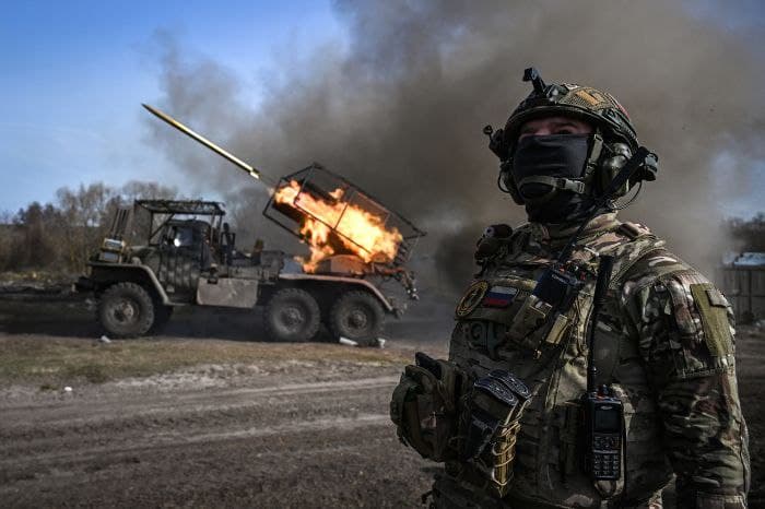 стріляє град рф