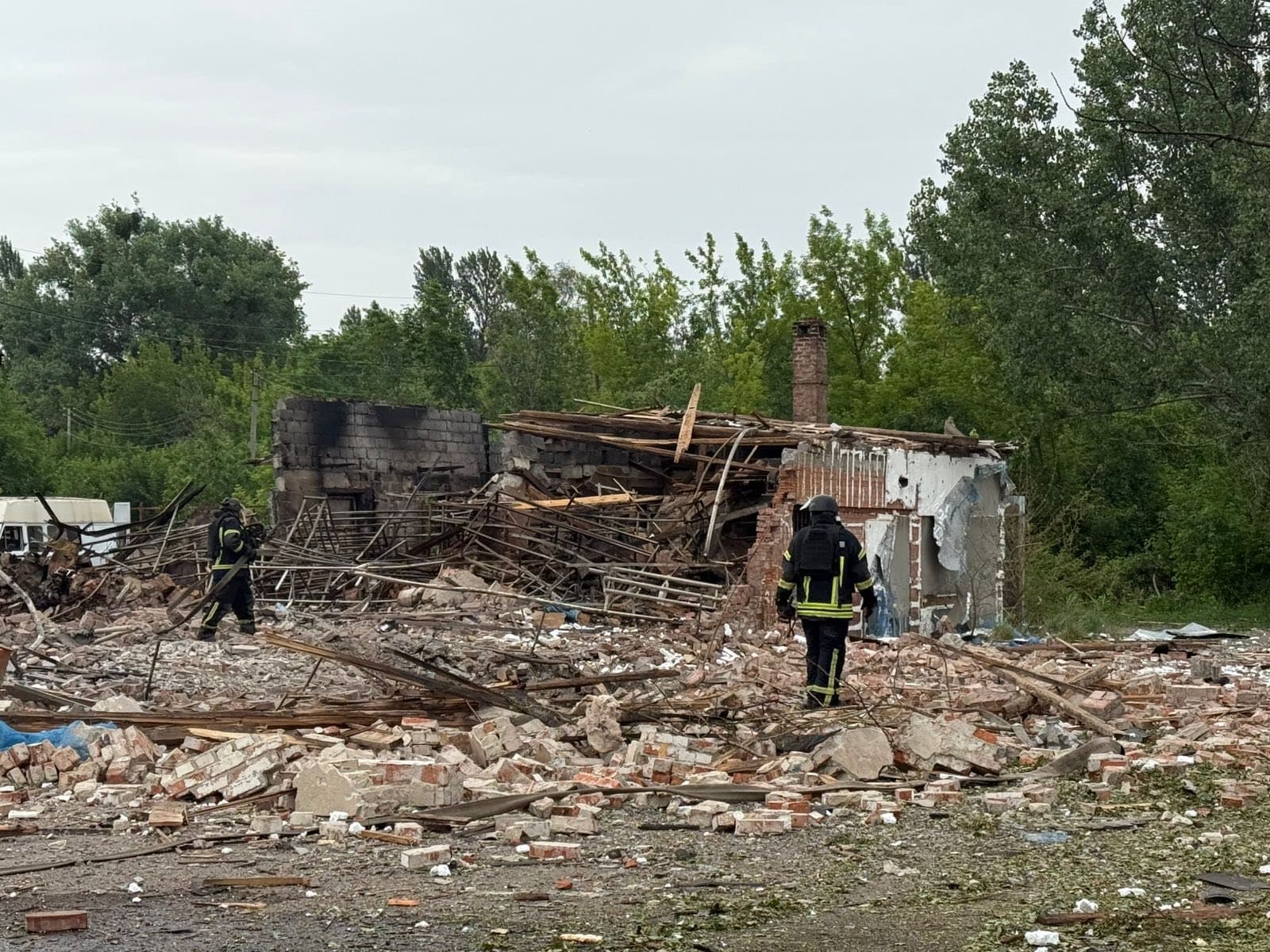 Ворог обстріляв Словʼянськ "Шахедами", є поранений