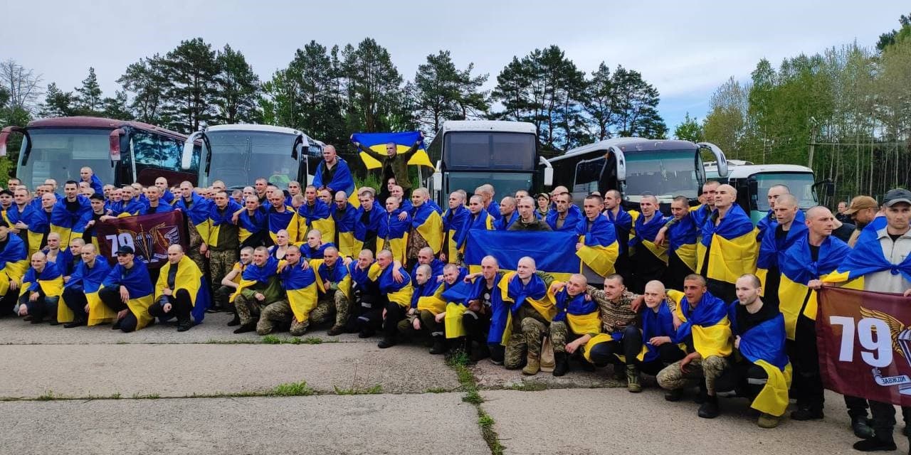 поверення з полону 205 захисників