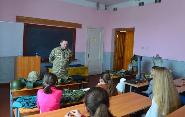 ветеран у школі