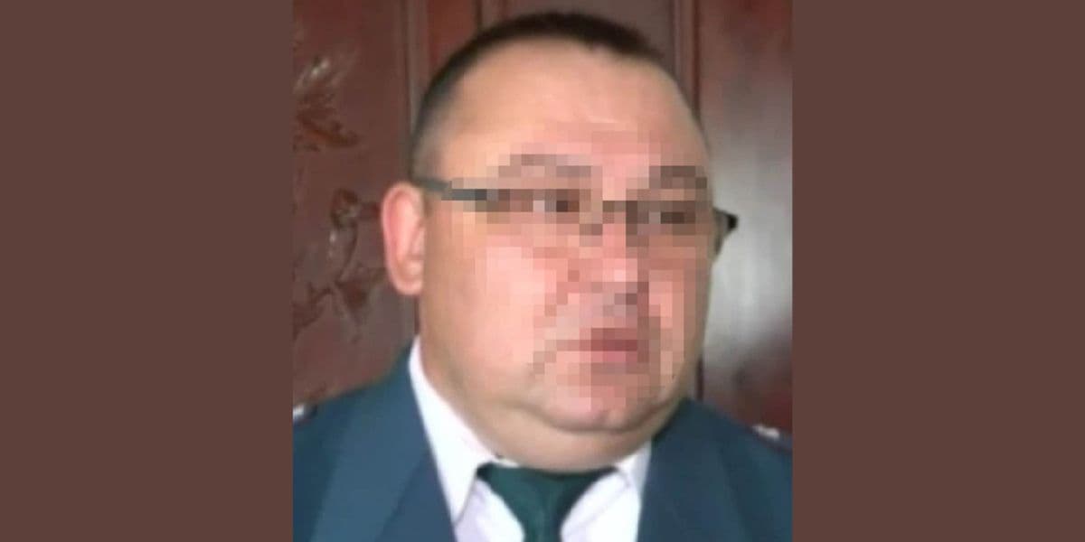 зрадник-податківець