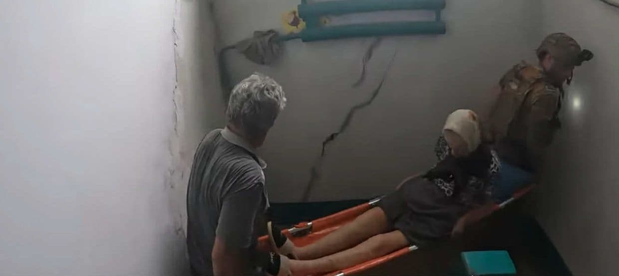 Поліція Донеччини евакуює людей з Покровської громади на Донеччині. Скрін з відео поліції