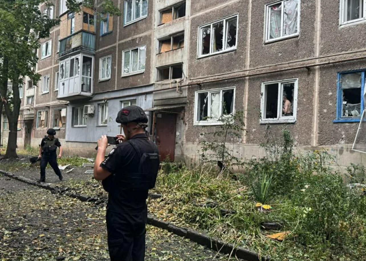 Дві людини загинуло і 5 поранено внаслідок російських обстрілів на Донеччині