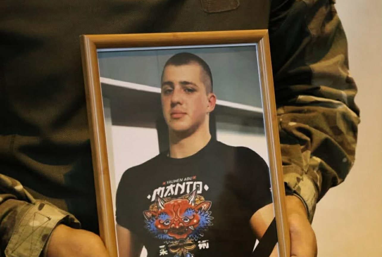 На Донеччині провели в останню путь бійця стрілецького батальйону поліції Олександра Пантюхова. Фото: поліції