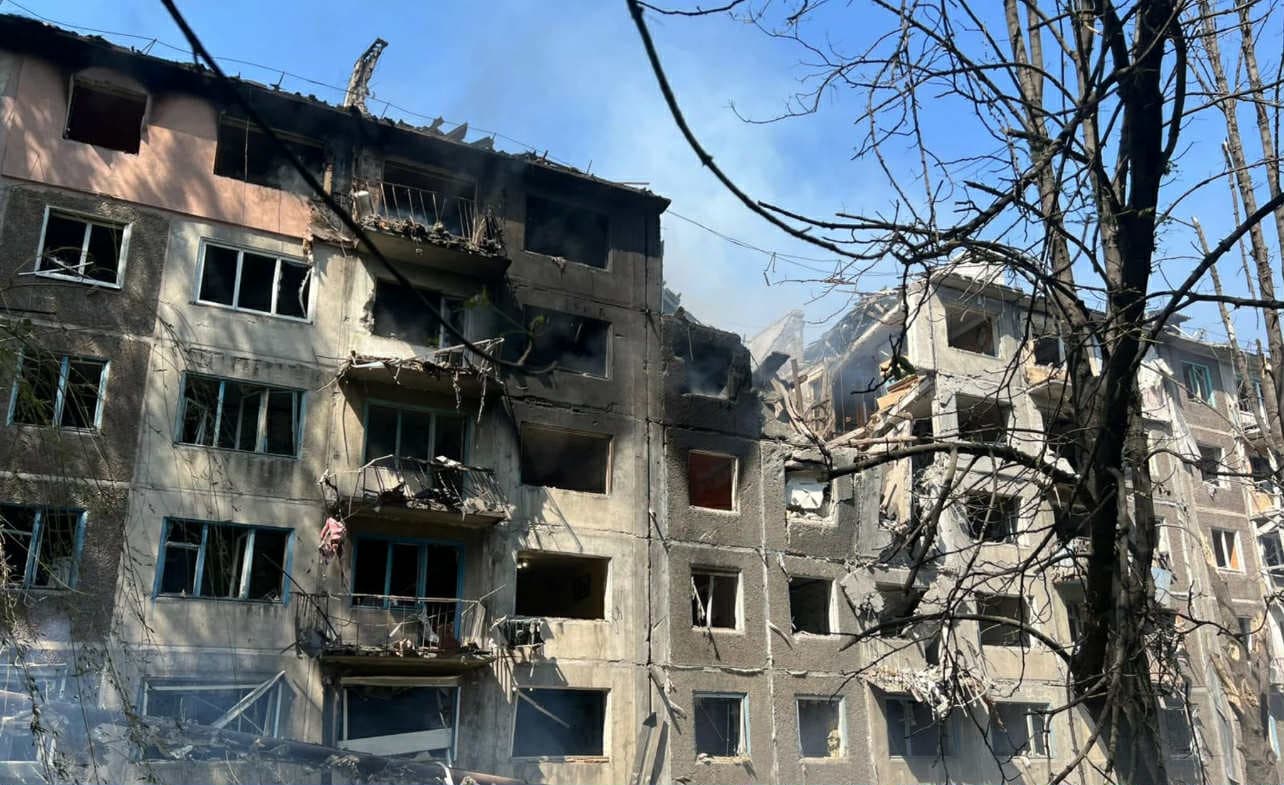 <em>Наслідки обстрілів на Донеччині. Фото: ДСНС</em>