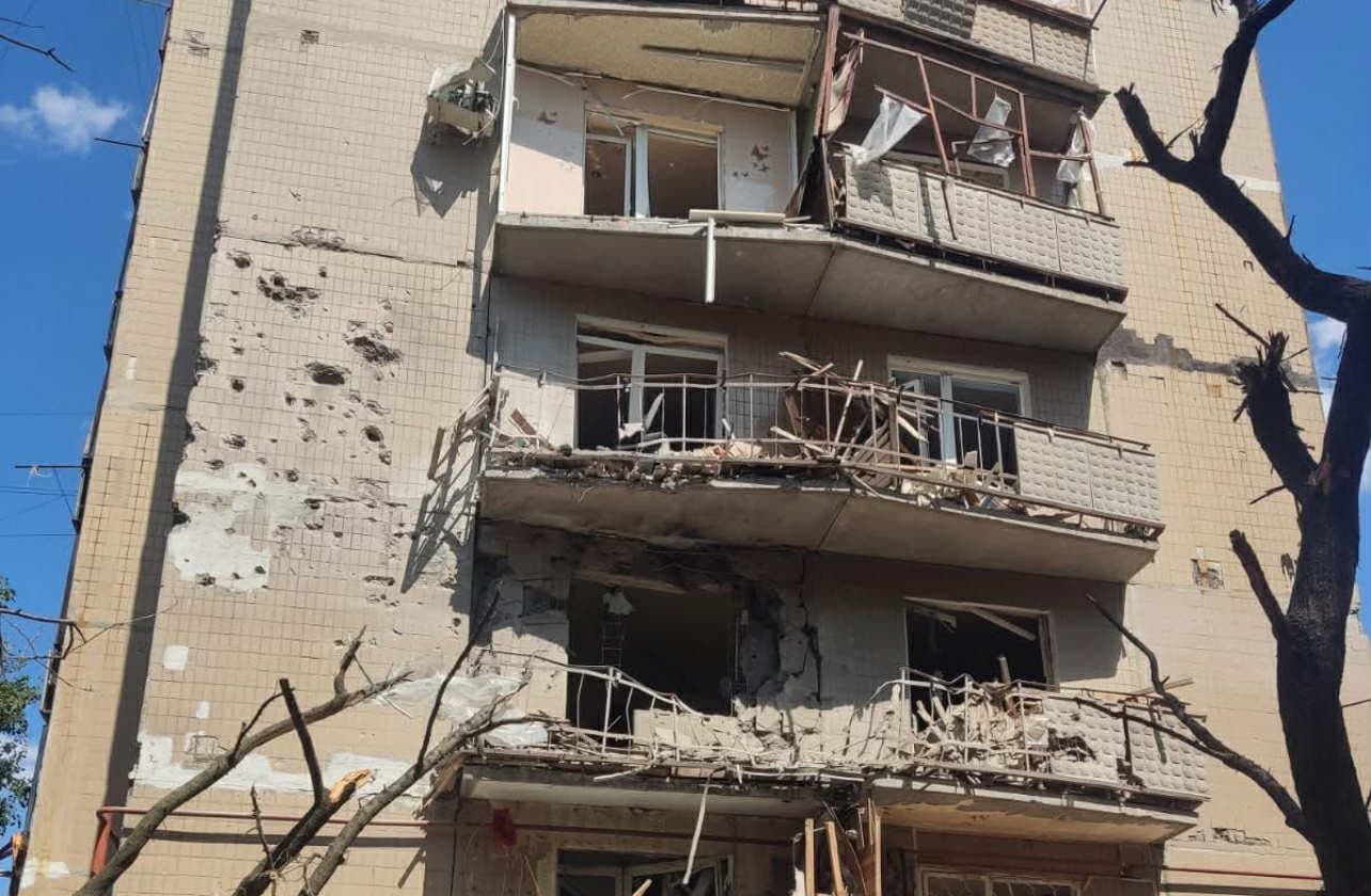 Костянтинівка зазнала обстрілів з різних видів озброєння, є поранені (фото)