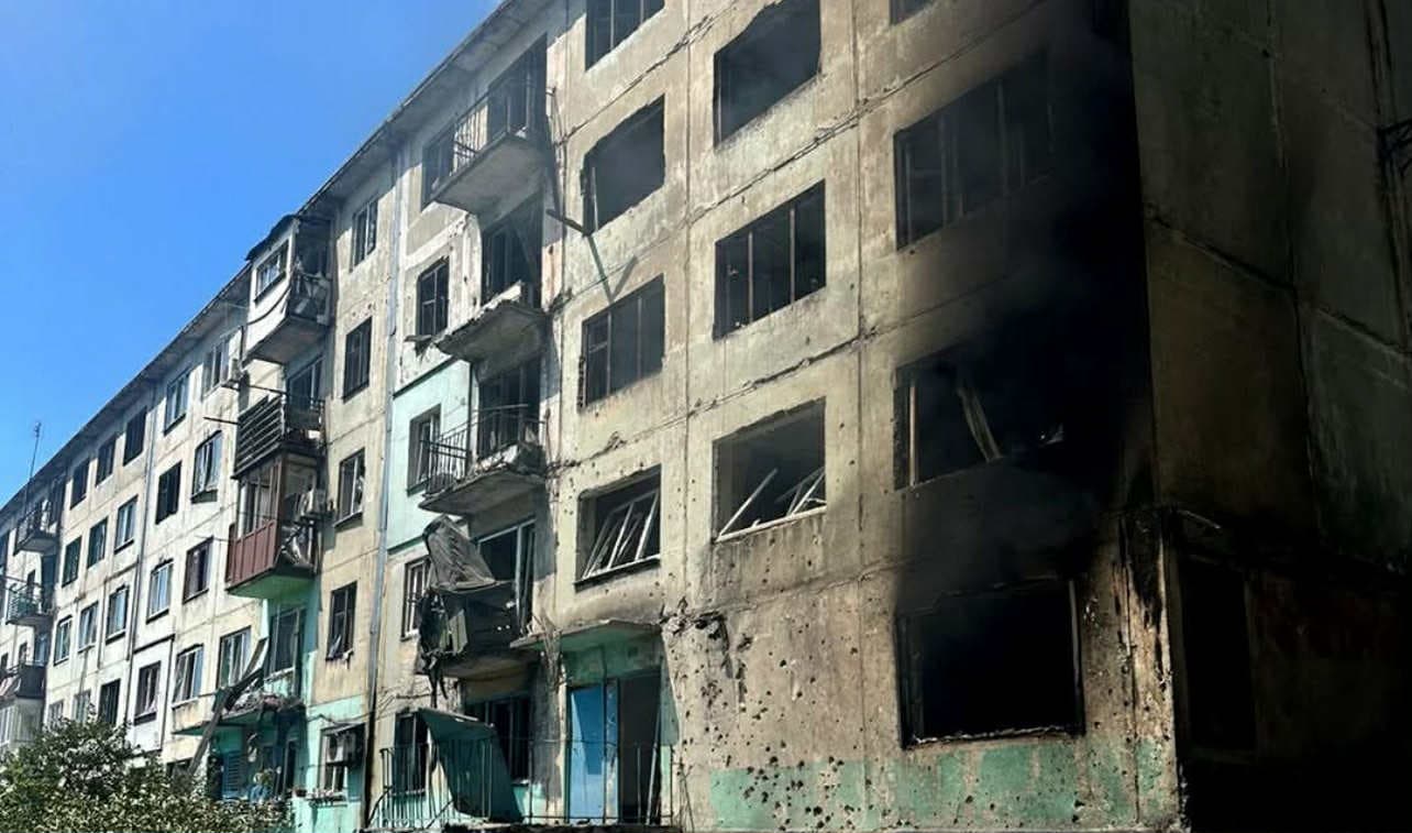 Двоє людей загинули, ще 11 зазнали поранень через російські обстріли на Донеччині