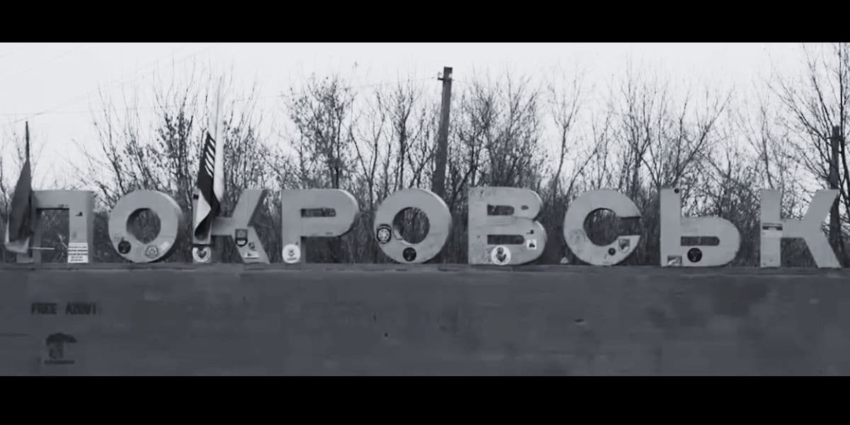 <em>Стела у Покровську. Скриншот з відео Президента України</em>