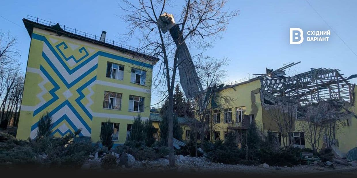 Окупанти обстріляли дві школи Слов'янська: фоторепортаж