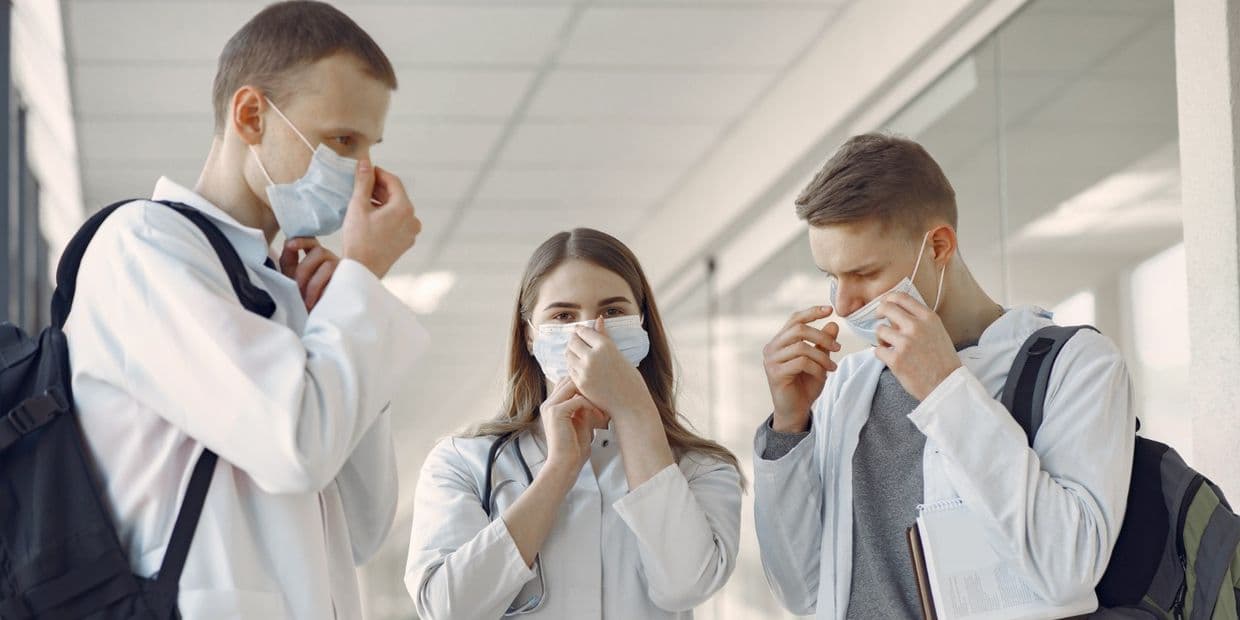 Студенти-медики. Фото: Freepik