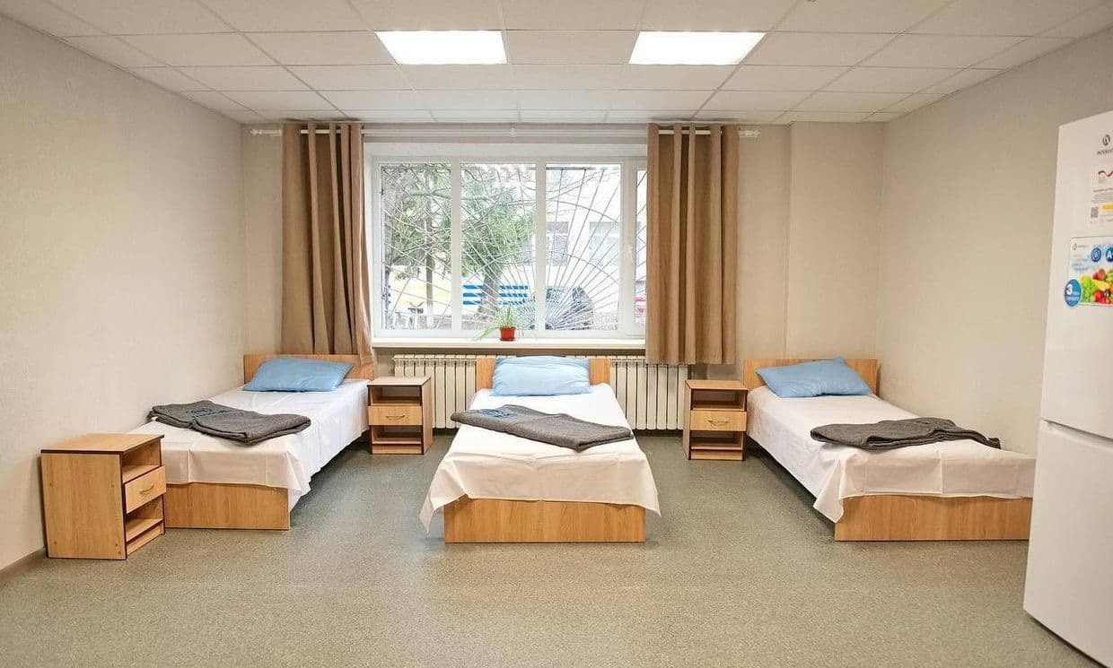 <em>Переселенці з Новодонецької громади можуть оселитися у тимчасовому прихистку на Харківщині. Фото: голова Харківської ОДА Олег Синєгубов</em>