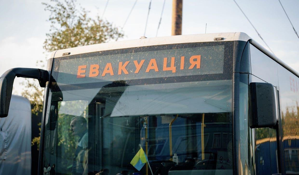 <em>Евакуація, гуманітарна допомога та консультації: яку підтримку можуть отримати мешканці Новодонецької громади на Донеччині. Фото: Державне агентство відновлення та розвитку інфраструктури України</em>