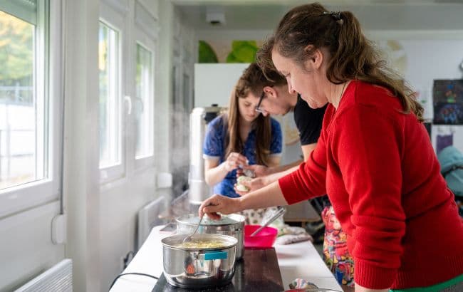 <em>На Київщині ВПО з Черкаської громади можуть отримати субсидію на оренду житла: що відомо. Ілюстративне фото: Getty Images</em>