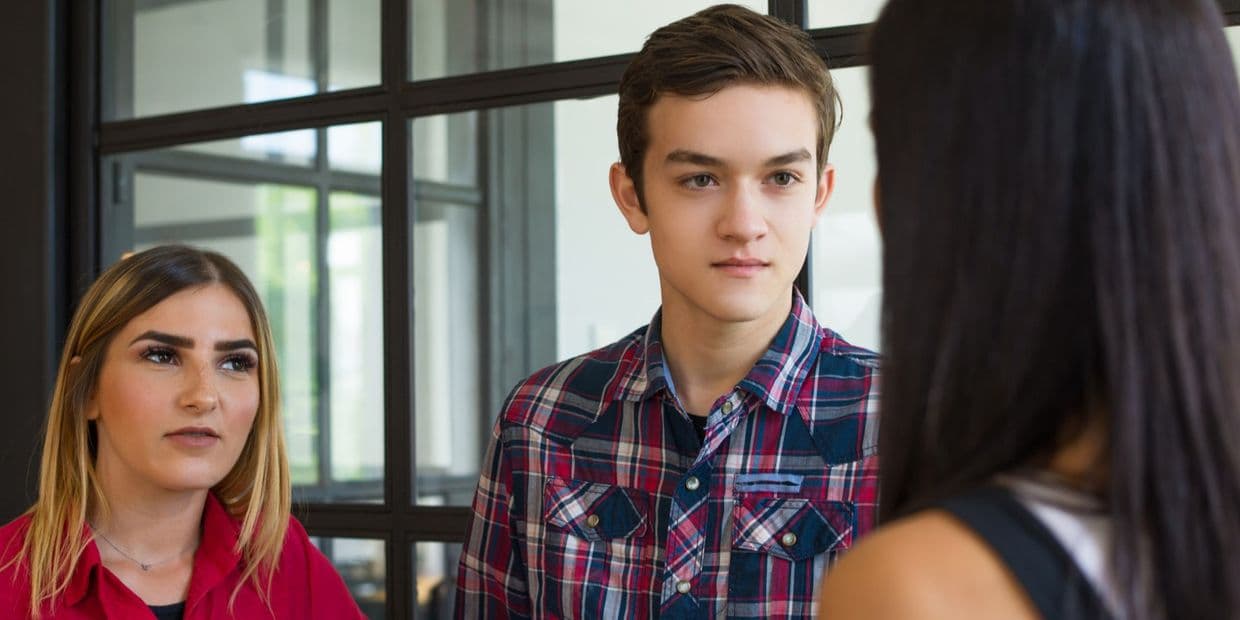 Більше половини випускників профтехів у так званій "лнр" не в змозі працевлаштуватися. Фото: Freepik