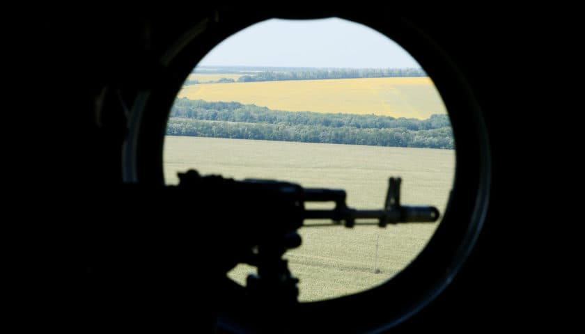 Предатели или миротворцы? Что происходит на Донбассе во время "перемирия"