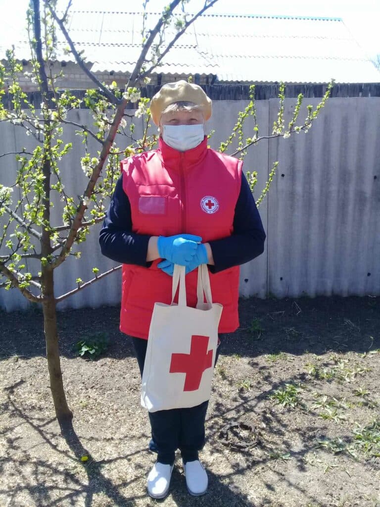 На Луганщине рассказали, как работают патронажные сестры Красного Креста