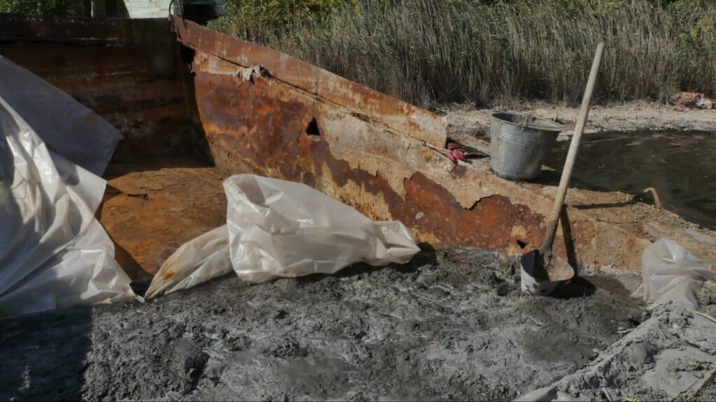 Добыча лечебной грязи в Славянске вызвала скандал: что происходит на самом деле