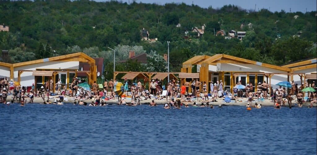 Добыча лечебной грязи в Славянске вызвала скандал: что происходит на самом деле