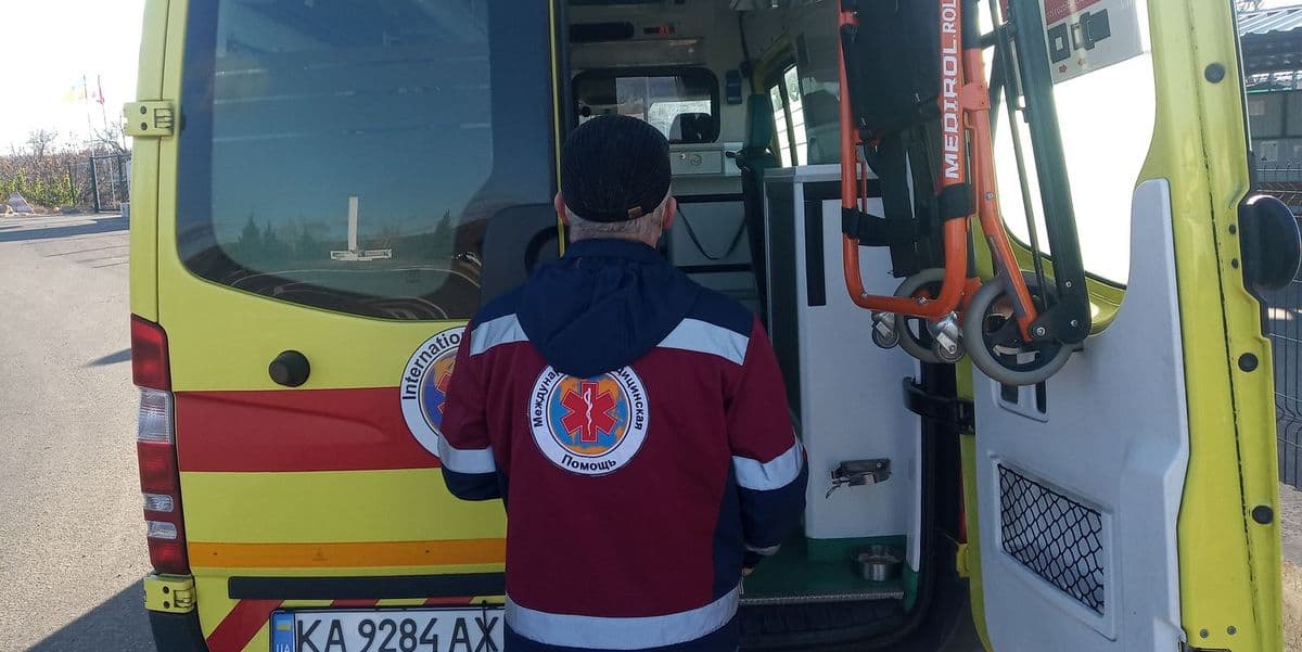 Працюємо за двох. Як у Станиці Луганській медики рятують життя