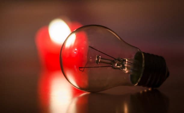 В Покровске и Родинском будут отключать свет на ряде улиц несколько дней: график отключений