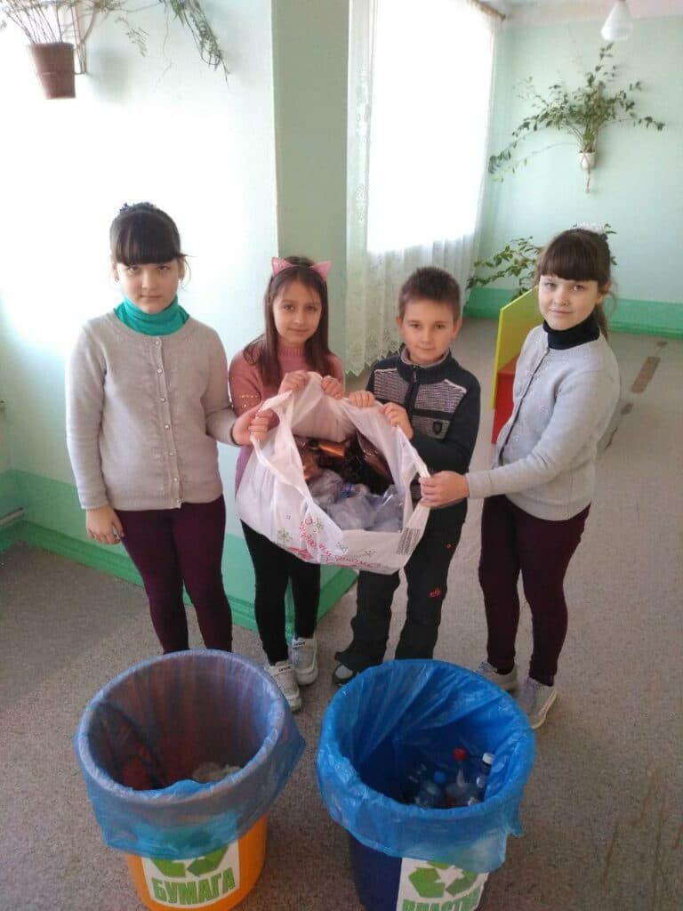 "Открой глаза — откажись от ненужного!": как школьники Луганщины победили на фестивале социальной рекламы