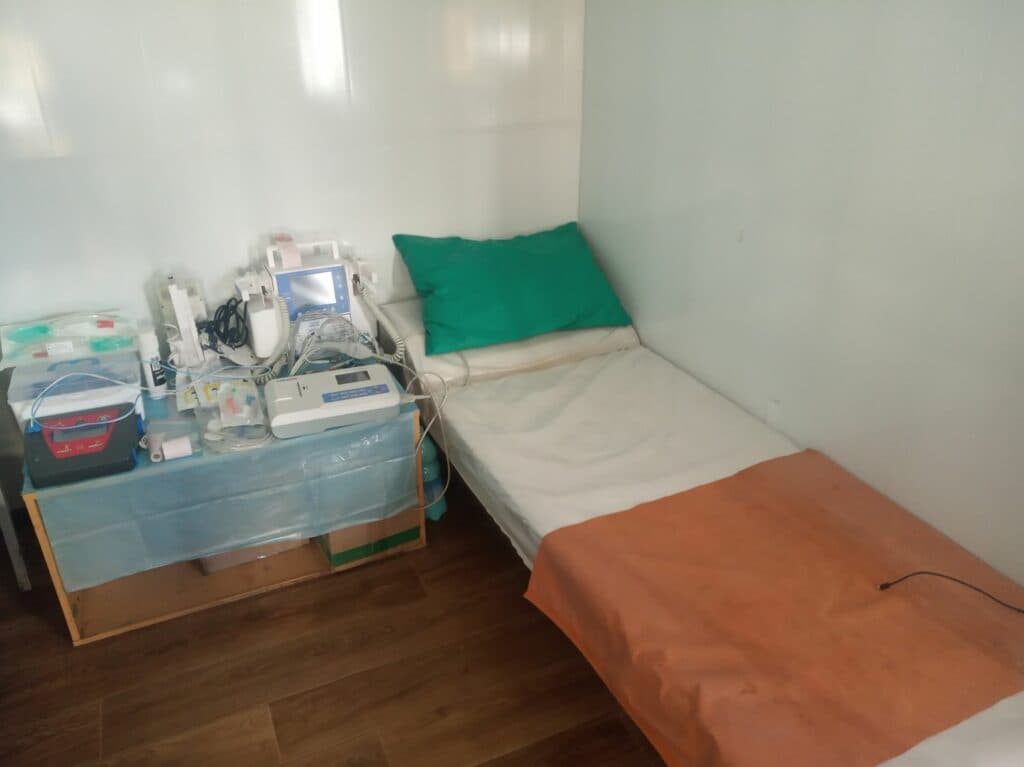 Працюємо за двох. Як у Станиці Луганській медики рятують життя