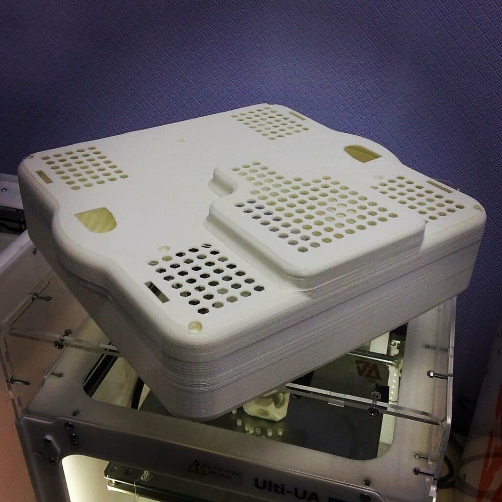 Идея на миллион. Как волонтер и бывший пленный “ДНР” открыл 3D-ферму в Краматорске