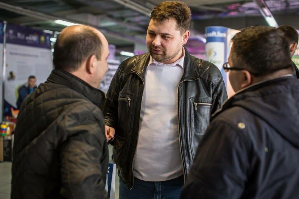 Идея на миллион. Как волонтер и бывший пленный “ДНР” открыл 3D-ферму в Краматорске