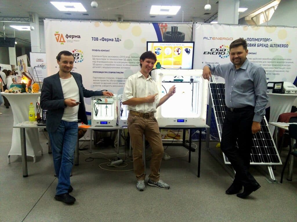 Идея на миллион. Как волонтер и бывший пленный “ДНР” открыл 3D-ферму в Краматорске