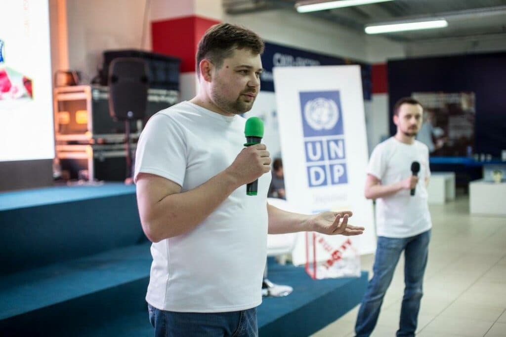 Идея на миллион. Как волонтер и бывший пленный “ДНР” открыл 3D-ферму в Краматорске