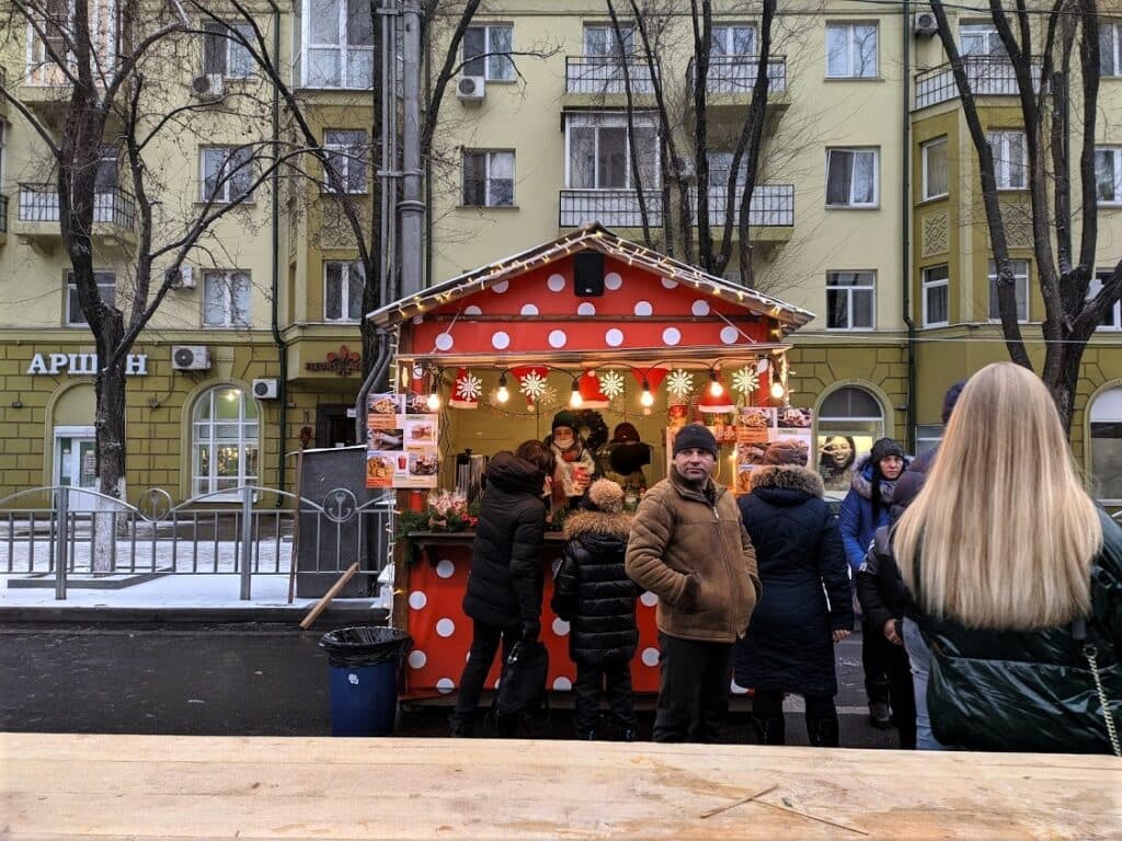 Праздник начинается: что стоит посмотреть на главной новогодней локации Мариуполя