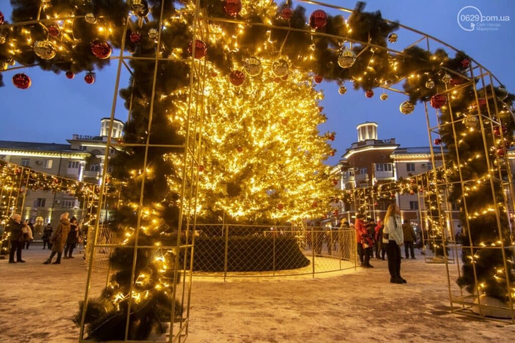 Новогодняя Донетчина: топ-5 городских ёлок и их бюджеты