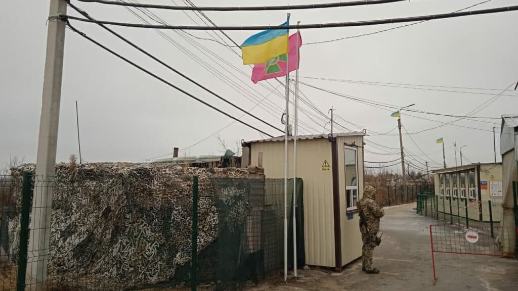 По той бік лінії розмежування. Як працюватиме КПВВ на Луганщині на Різдво та під час локдауну