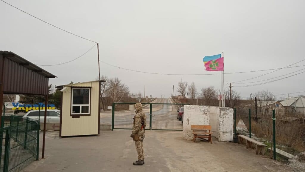 По той бік лінії розмежування. Як працюватиме КПВВ на Луганщині на Різдво та під час локдауну