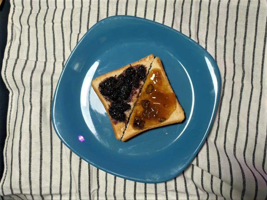 "Восточный Вариант" дегустирует: что вкусного и красивого купить у предпринимателей из Донбасса