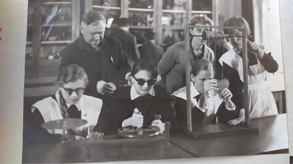 Чемпионы, юристы, айтишники: чем живет и кого выпускает Славянская школа для слепых и слабовидящих