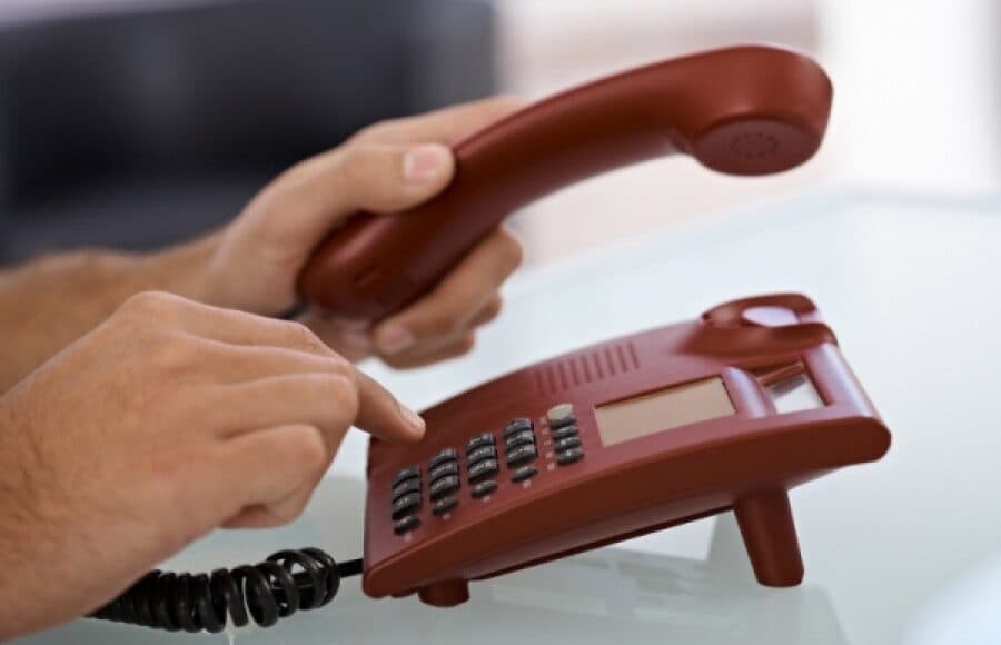 В Україні працюють урядові гарячі лінії для переселенців