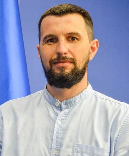 Игорь Бескаравайный