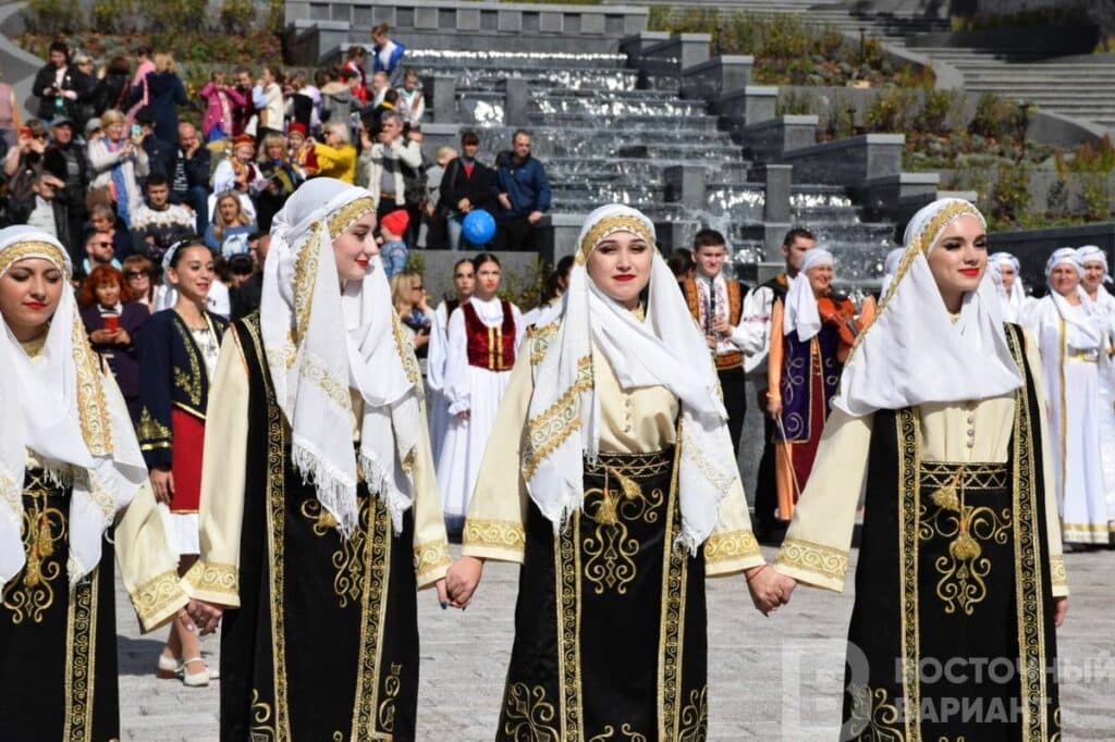 Мега Йорта День Мариуполя греки